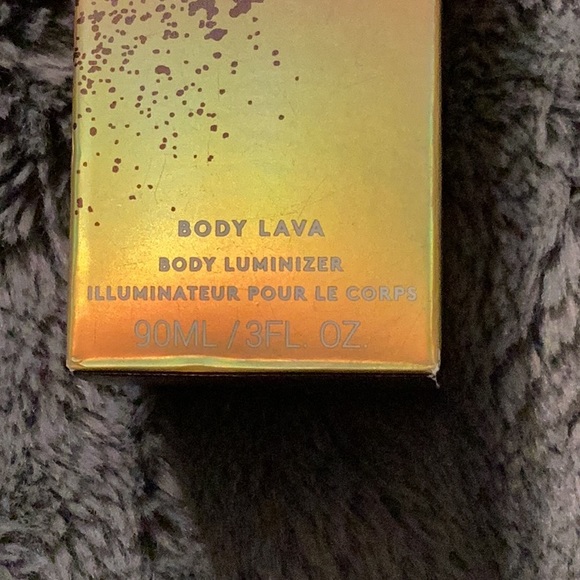Fenty Trophy Wife Body Lava - Picture 6 of 6